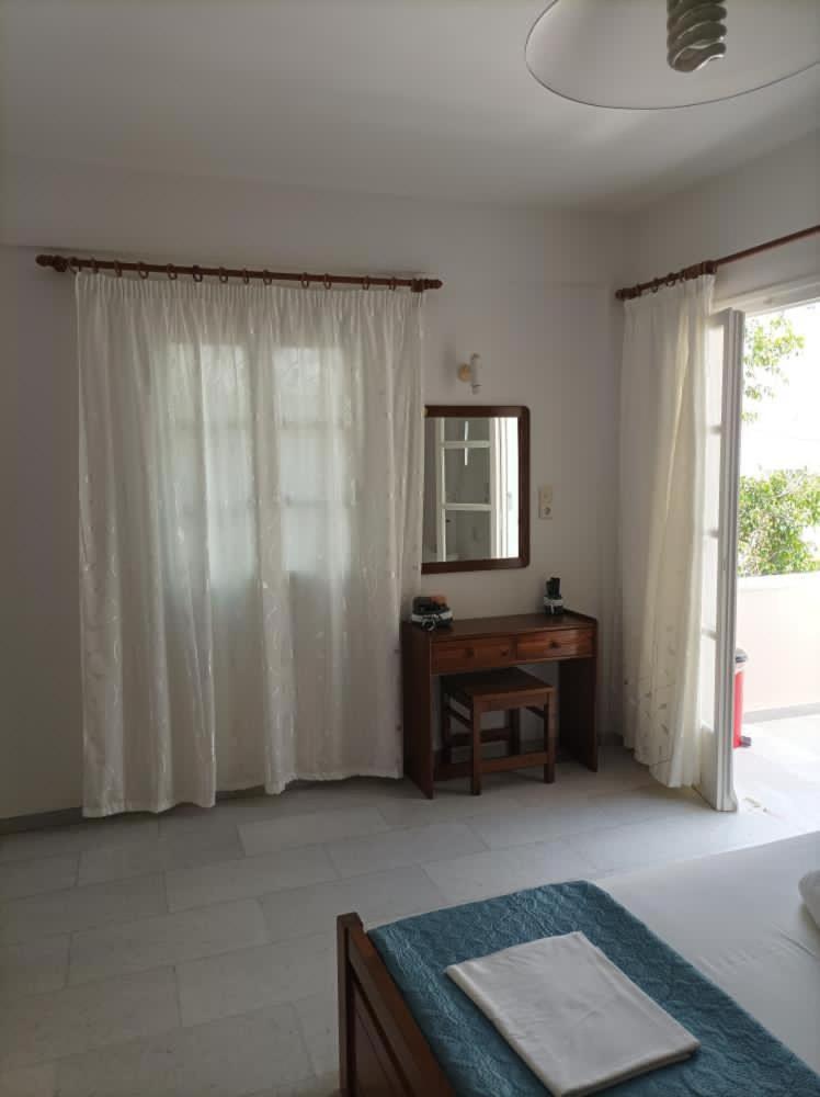 Hotel Asiminas Naxos City Esterno foto